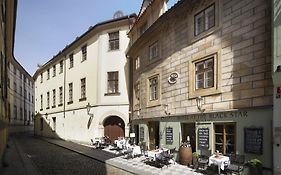 Black Star Suites